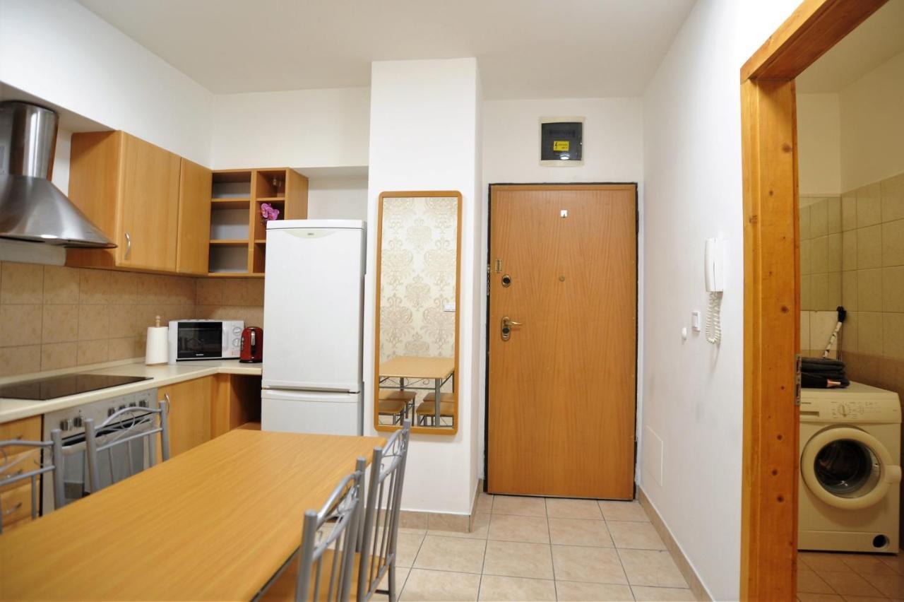 Lovely Apartment In The Heart Of บูดาเปสต์ ภายนอก รูปภาพ